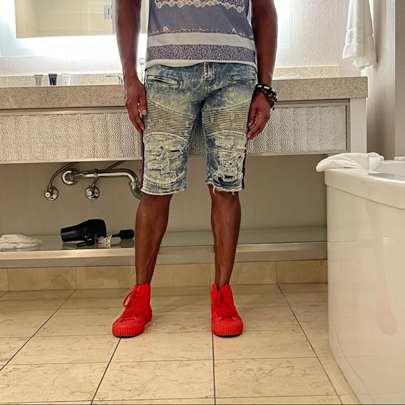 Distressed Side Stone Jean Shorts - Picture 9 of 13